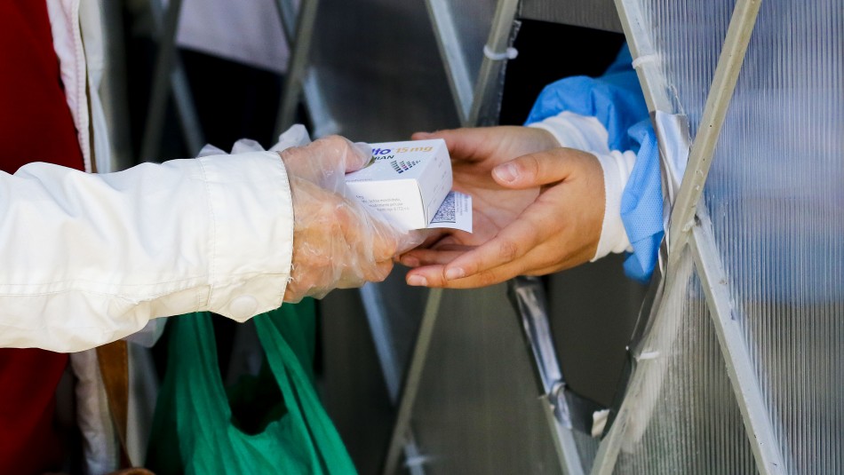Alta demanda de analgésicos por coronavirus en Chile Alta demanda de analgésicos y multivitamínicos a raíz de la pandemia por coronavirus en Chile