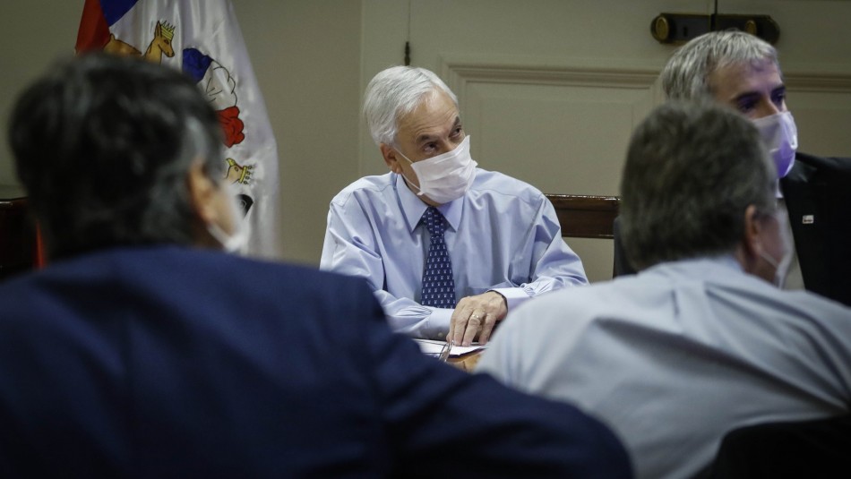 Piñera recursos trabajadores clases Trabajadores públicos y apoderados presentan recursos contra el Gobierno para frenar el regreso a actividades