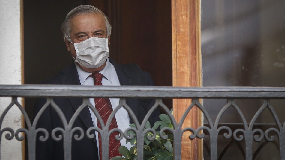 Ministro Mañalich en La Moneda Mañalich amplía ejemplos de 'nueva normalidad':