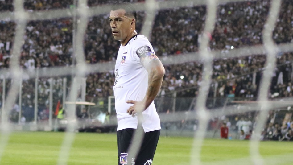 Esteban Paredes Esteban Paredes y crisis en Colo Colo.