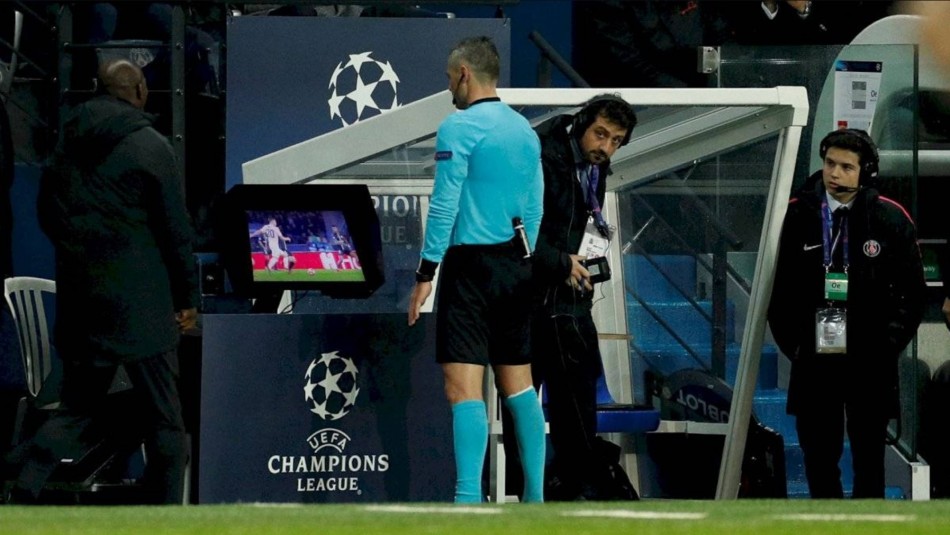 Posible suspensión del VAR UEFA analiza suspender el VAR en Champions y Europa League para respetar la distancia social