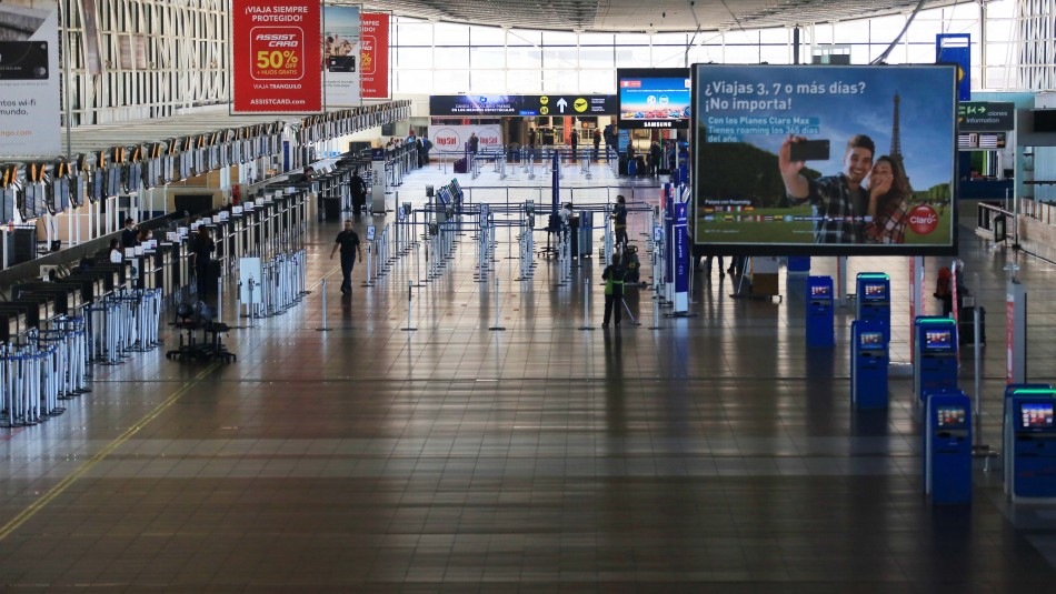 Aeropuerto Detectan a cuatro casos sospechosos de coronavirus en vuelo que pretendía ir a Rapa Nui