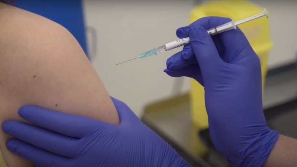 Vacuna Dos voluntarios comenzaron con las pruebas de vacuna contra coronavirus de la Universidad de Oxford