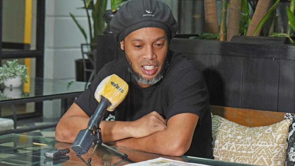Ronaldinho Ronaldino alzó la voz en prisión.