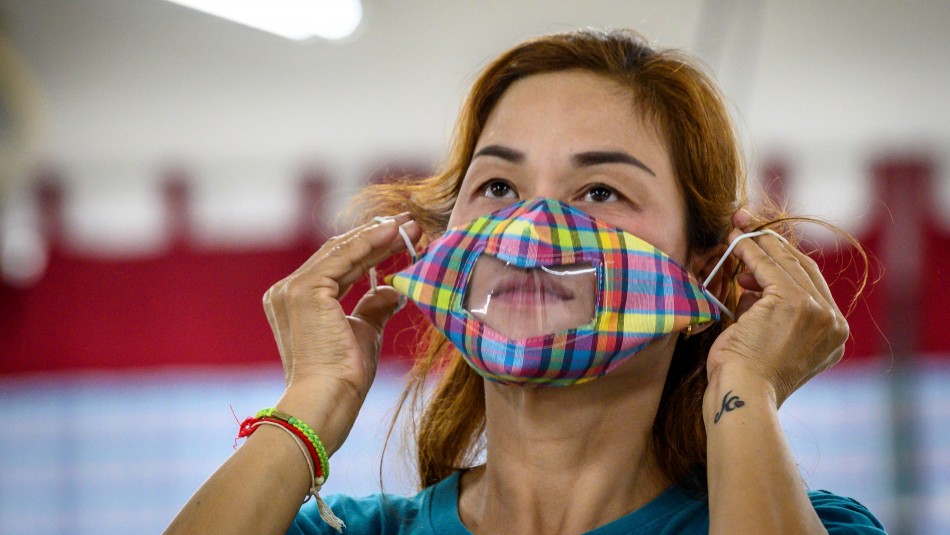 Para leer los labios: Fabrican mascarillas para ayudar a personas con discapacidad auditiva Para leer los labios: Fabrican mascarillas para ayudar a personas con discapacidad auditiva