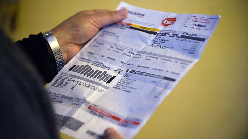 Aumento en las cuentas de luz y gas Estudio indica que cuentas de luz y gas podrían subir hasta un 17% debido al aislamiento social