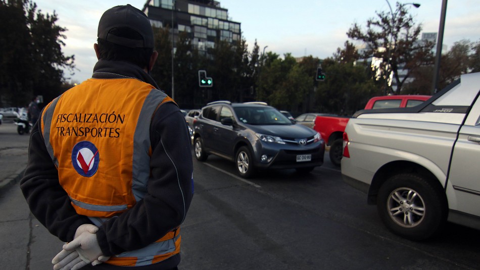Restricción vehicular Restricción vehicular: Revisa con la patente de tu vehículo qué día te afecta la medida