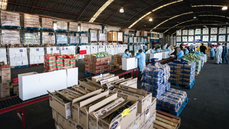 Foto referencial. Canasta de alimentos: Sigue la entrega en Santiago y otras comunas del país