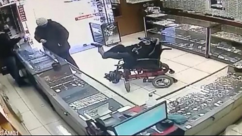 Asaltante con parálisis cerebral intentó robar una joyería con una pistola en los pies