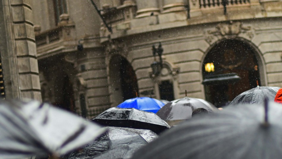 Santiago parcialmente nublado y posibles chubascos por la tarde: Revisa el pronóstico del tiempo Santiago parcialmente nublado y posibles chubascos por la tarde: Revisa el pronóstico del tiempo