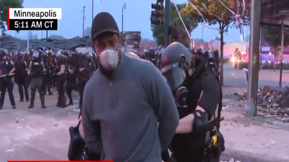 Periodistas de CNN son arrestados mientras transmitían en vivo las violentas protestas en Minneapolis Periodistas de CNN son arrestados mientras transmitían en vivo las violentas protestas en Minneapolis