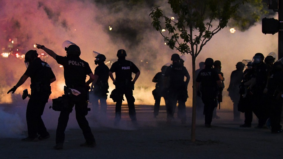 Anuncian toque de queda en algunas ciudades de EE.UU tras protestas Protestas en EE.UU: Anuncian toque de queda en Los Ángeles, Filadelfia y Atlanta