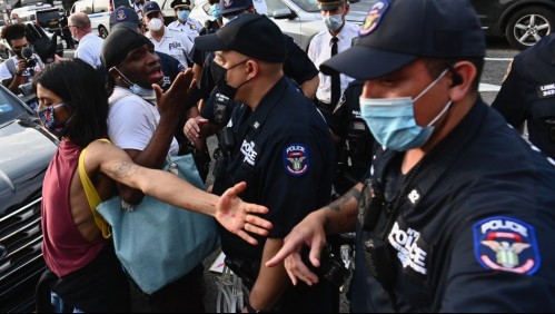 Alcalde de Nueva York anuncia toque de queda en medio de protestas por muerte de George Floyd