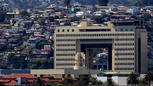 Proyecto que posterga créditos de manera masiva avanza en el Congreso