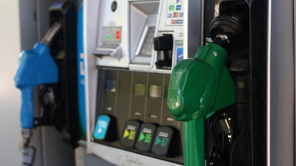 Este jueves volverá a bajar el precio de las bencinas Este jueves volverá a bajar el precio de las bencinas