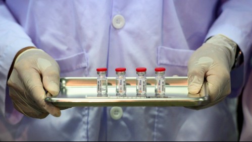 Expertos advierten que vacuna contra el coronavirus requeriría dos dosis para lograr inmunidad