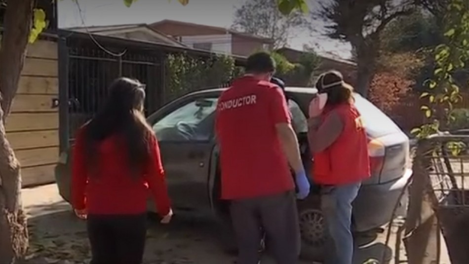 Coronavirus Mujer pasa su cuarentena en un auto.