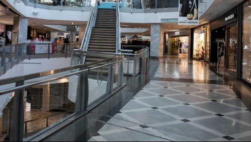 Contraloría aclara que alcaldes no tienen atribuciones para abrir o cerrar centros comerciales