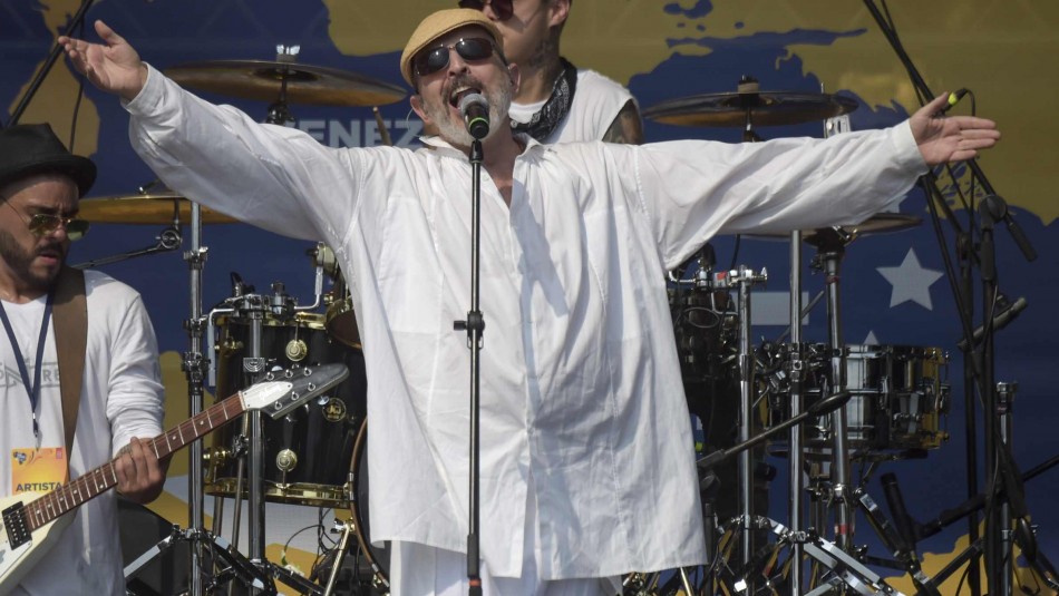 Miguel Bose Miguel Bosé recibe críticas tras asegurar que el coronavirus es