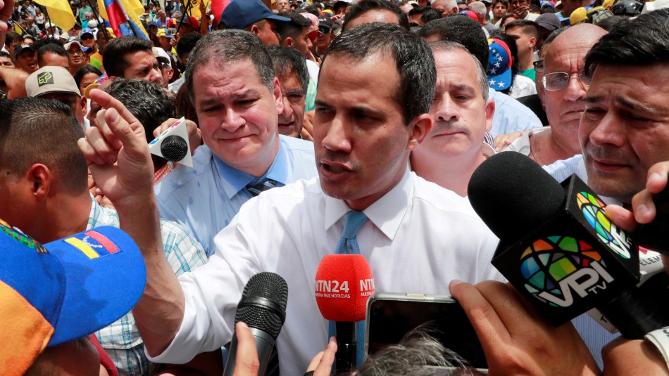 Juan Guaidó. Venezuela: Juan Guaidó reaparece en la calle tras acusación de estar refugiado en embajada francesa