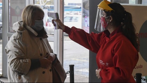 Curva de contagios por coronavirus sigue disminuyendo en Uruguay: Ahora reabren sus shoppings