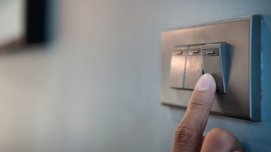Avanza proyecto que suspende corte de servicios básicos: ¿Quiénes serán los beneficiarios? Cuentas de luz