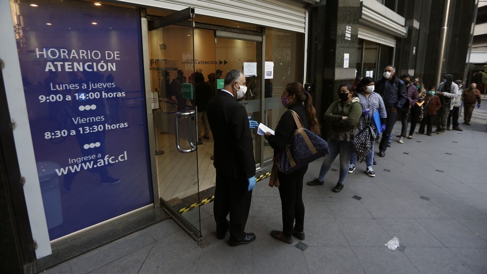 cesantía chile coronavirus Ley de Protección al Empleo: Más de 610 mil trabajadores tienen contrato suspendido