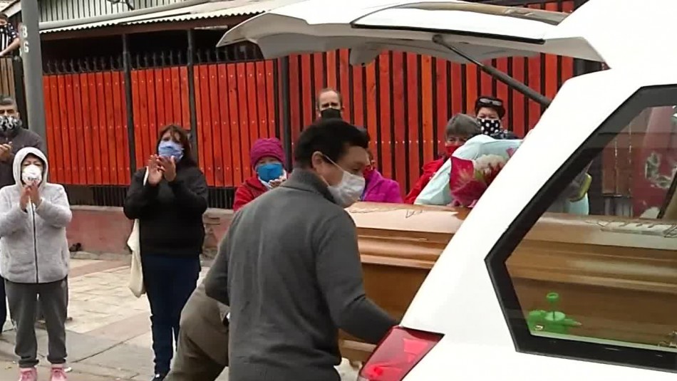 Ataúd de fallecida por coronavirus fue retirado de la casa de su nuera: Anuncian sumario sanitario Ataúd de fallecida por coronavirus fue retirado de la casa de su nuera: Anuncian sumario sanitario