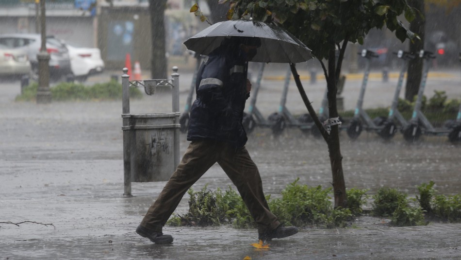 Lluvia en Santiago comenzará en la madrugada y se extenderá hasta el mediodía del viernes Lluvia en Santiago comenzará en la madrugada y se extenderá hasta el mediodía del viernes