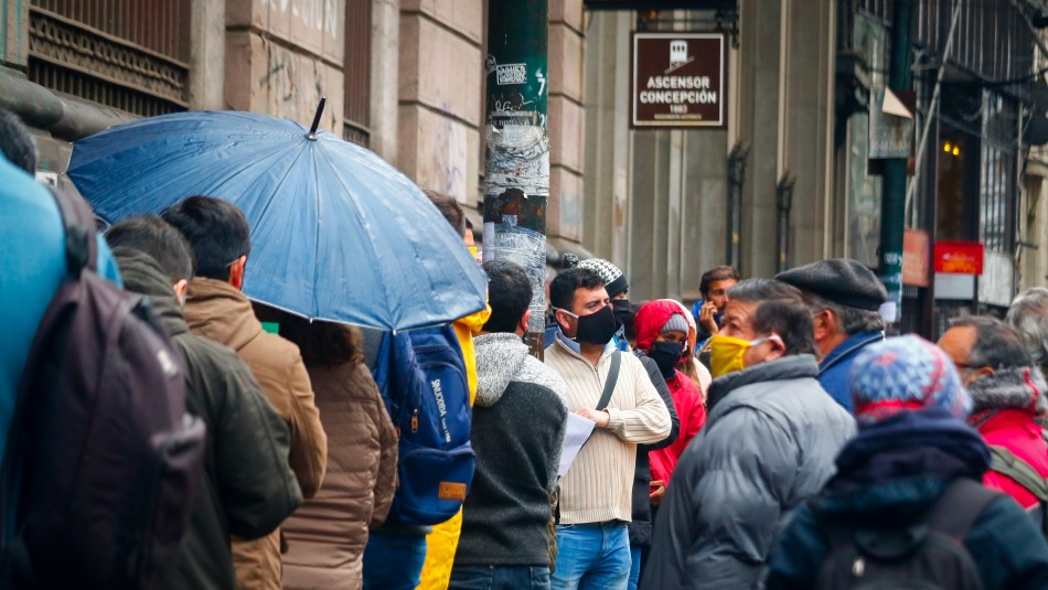 cuarentena valparaiso Valparaíso: Largas filas en Registro Civil y supermercados a horas de iniciar cuarentena