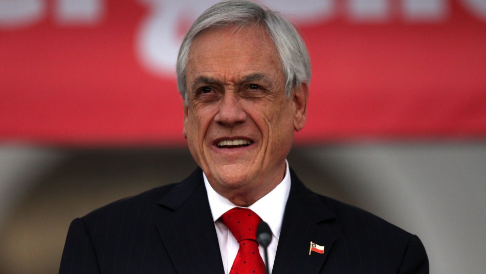 Presidente Sebastián Piñera Cadem: Aprobación de Piñera cae a un 24% y gestión del Gobierno frente al coronavirus se ubica en 28%