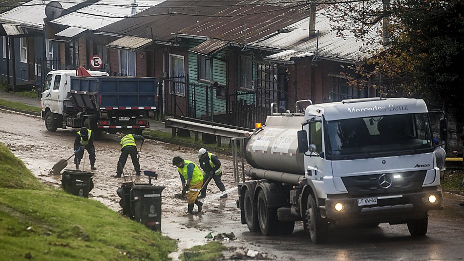 sistema frontal onemi 44 mil clientes sin luz y más de 100 casas dañadas deja sistema frontal en zona centro sur del país