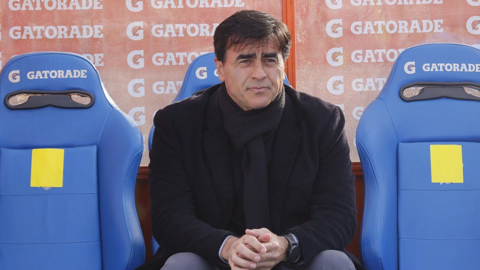 Gustavo Quinteros. ¿Opción en Colo Colo? Técnico Gustavo Quinteros dejó de dirigir al Tijuana de México