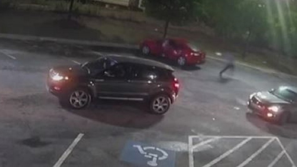 Estados Unidos. Fue captado por cámara de seguridad: Policía de Estados Unidos disparó y dio muerte a hombre afroamericano