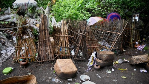 Pueblo de Bali defiende un tradicional y extraño rito funerario pese a la pandemia del coronavirus
