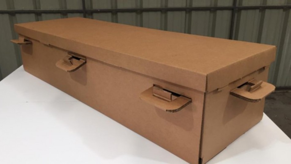 Seremi de Salud rechaza fabricación de ataúdes de cartón por no cumplir medidas básicas Seremi de Salud rechaza fabricación de ataúdes de cartón por no cumplir medidas básicas
