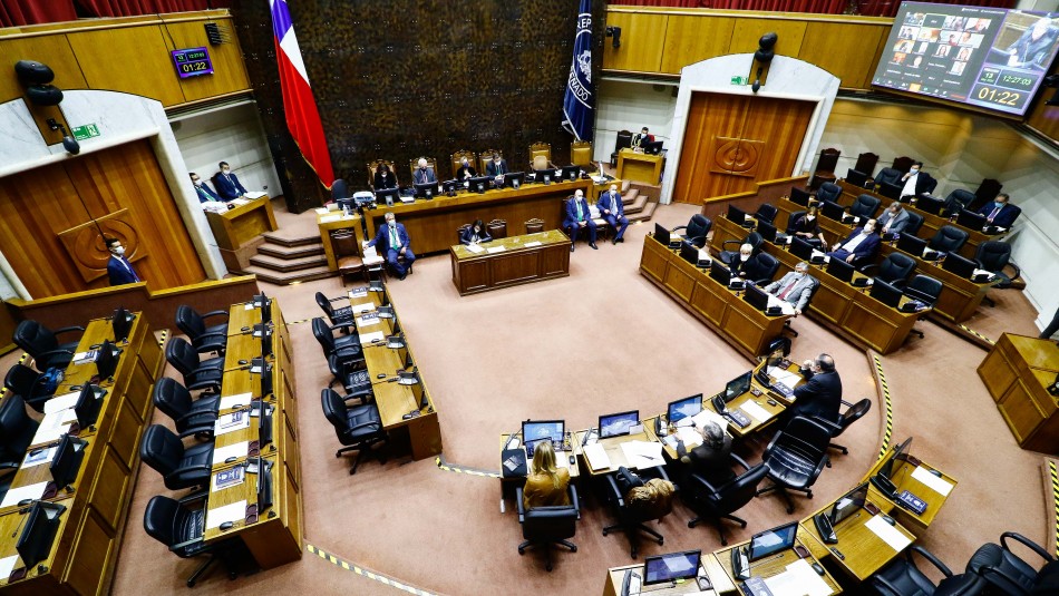 Senado aprueba proyecto para proteger ingresos de trabajadores con boletas de honorarios Senado aprueba proyecto para proteger ingresos de trabajadores con boletas de honorarios