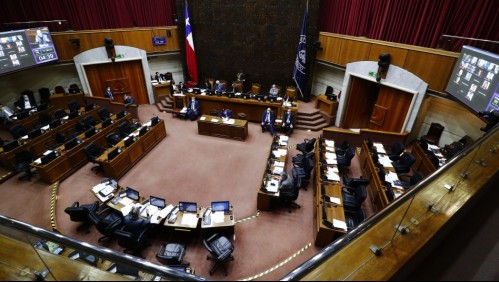 Duras críticas parlamentarias tras rechazo a postnatal de emergencia en Senado