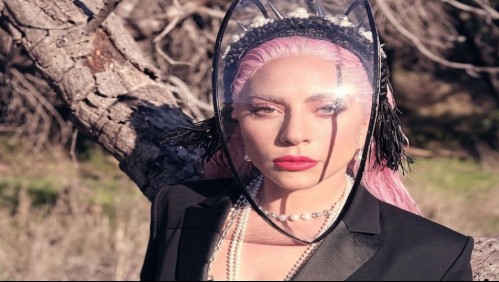 Lady Gaga posa sin maquillaje y los fanáticos se preocupan por su expresión de cansancio