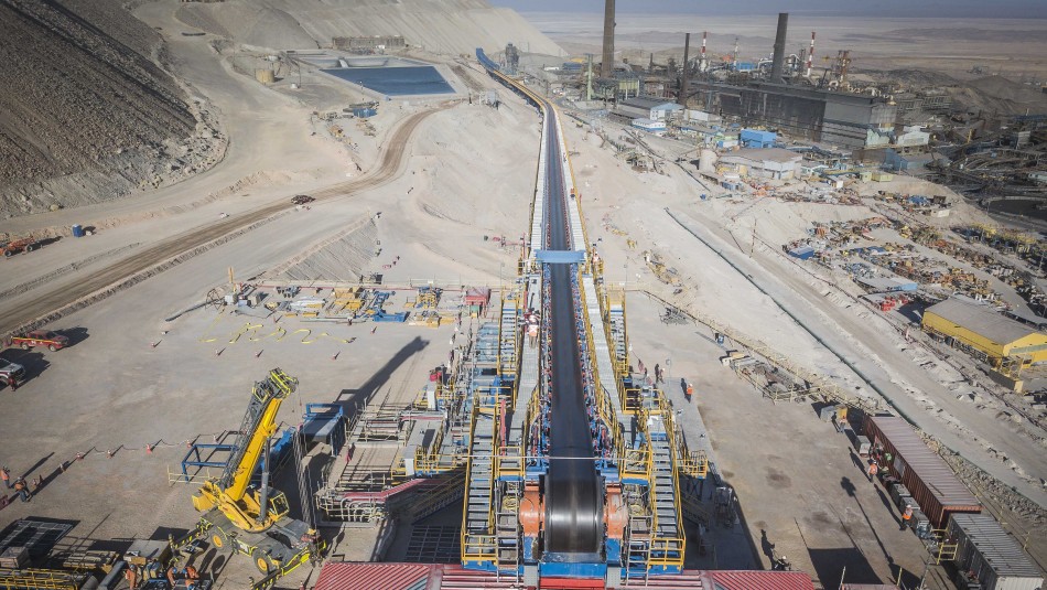 Imagen referencial. Codelco paralizará proyectos de construcción en el norte y División Chuquicamata solo funcionará con trabajadores de Calama