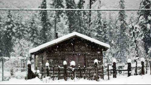 Meteorología emite aviso por nevadas en cinco céntricas regiones del país