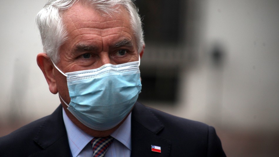 Enrique Paris Paris y admisibilidad de querella contra Piñera, Mañalich y subsecretarios: