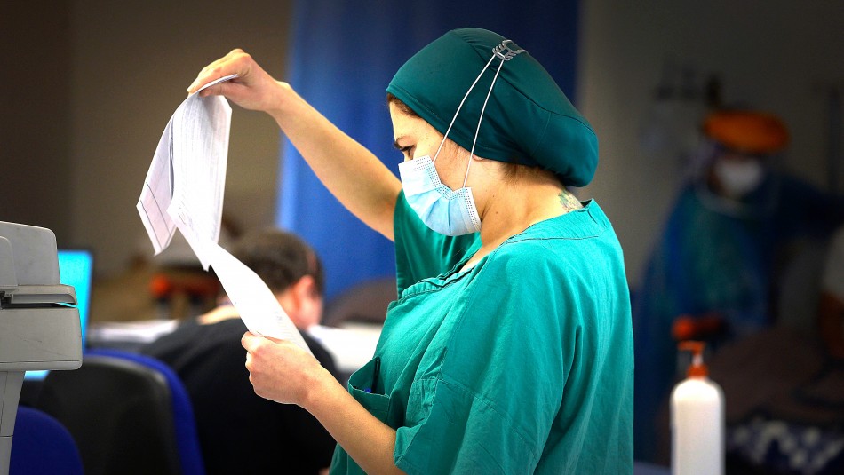 Mujeres coronavirus Estudio afirma que mujeres con síntomas de coronavirus asisten menos al médico que los hombres
