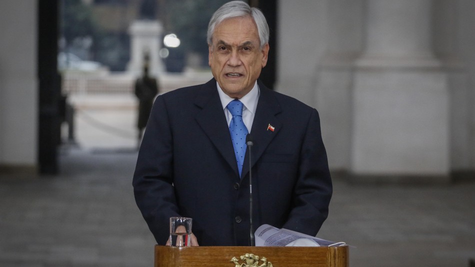 Presidente Sebastián Piñera Cadem: Aprobación de Piñera llega a 27% y la del Gobierno frente al coronavirus a 40%