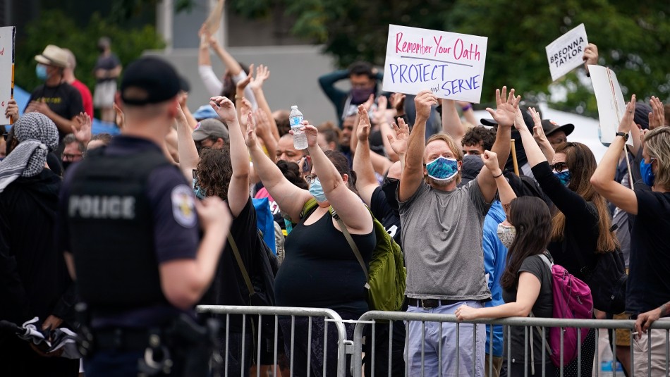 Manifestación Black Lives Matter en Louisville Una persona muerta y otra herida tras tiroteo en manifestación Black Lives Matter en Estados Unidos