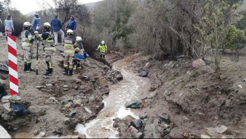 Encuentran sin vida a joven arrastrada con su vehículo por un río en Los Vilos