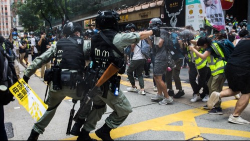 Policía de Hong Kong detiene a 180 manifestantes en estreno de polémica ley de seguridad