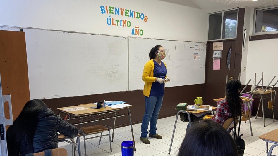 regreso clases rara nui Con toma de temperatura y distanciamiento: Así fue el regreso a clases en Rapa Nui