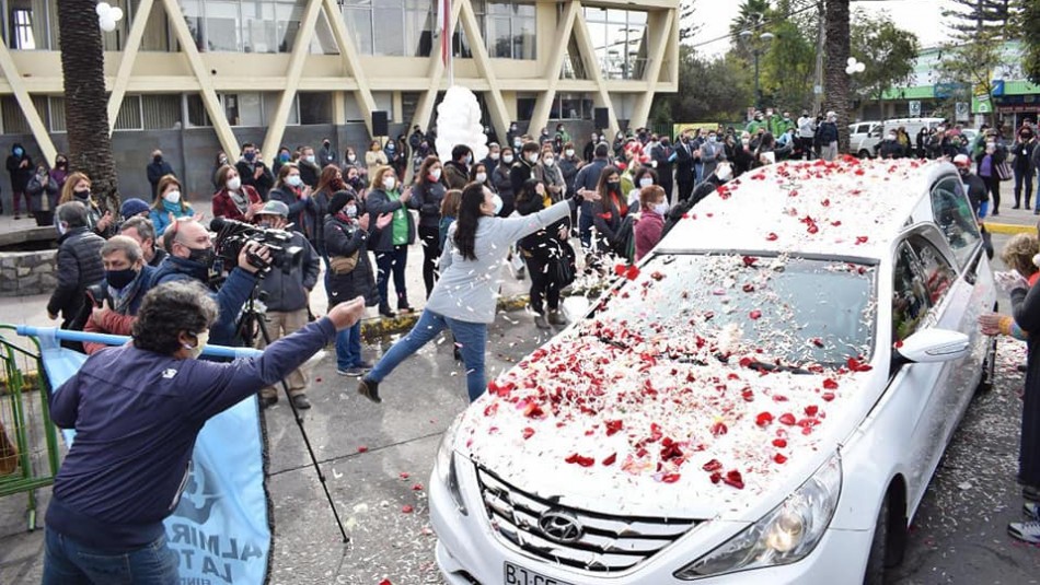 Polémica por masivo funeral de concejal de Peñaflor que falleció por coronavirus Polémica por masivo funeral de concejal de Peñaflor que falleció por coronavirus
