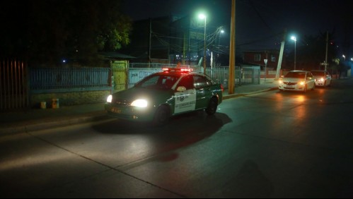 Antisociales visten falsos uniformes de Carabineros y disparan en contra de efectivos policiales